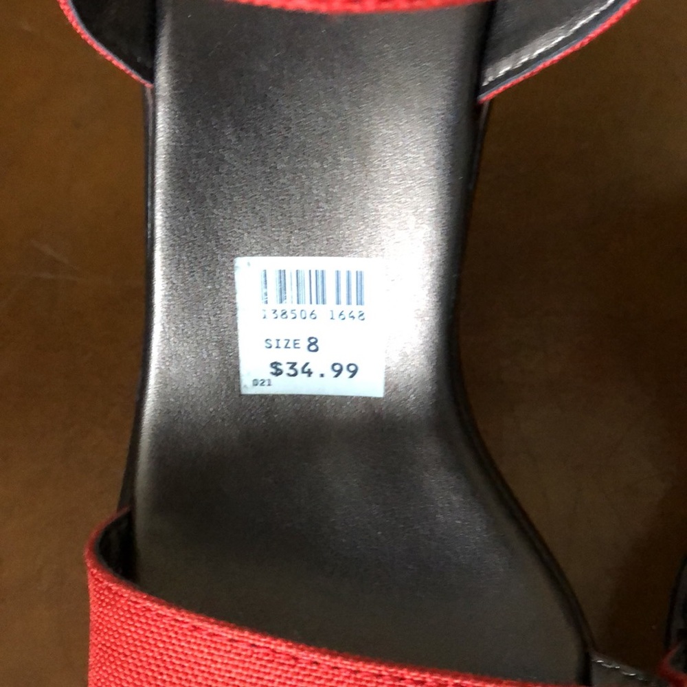 Shoes - Picture 4 of 7